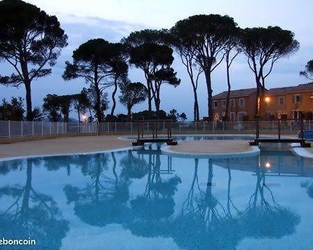 Maison Climatisee Avec Piscine Chauffee カルヴィッソン エクステリア 写真