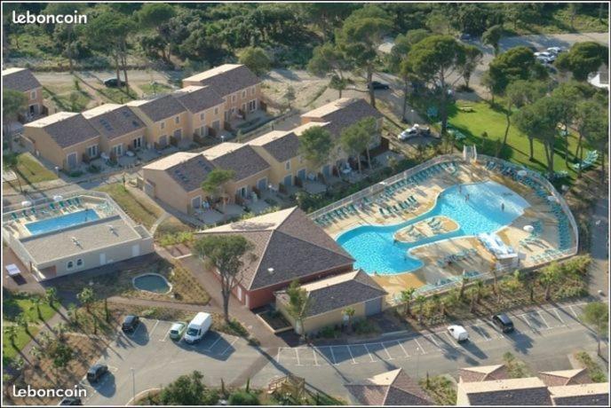 Maison Climatisee Avec Piscine Chauffee カルヴィッソン エクステリア 写真